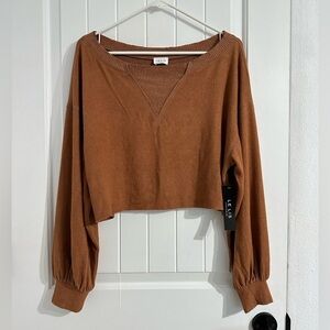 NWOT Le Lis Cropped Carmel Long Sleeve Sweater